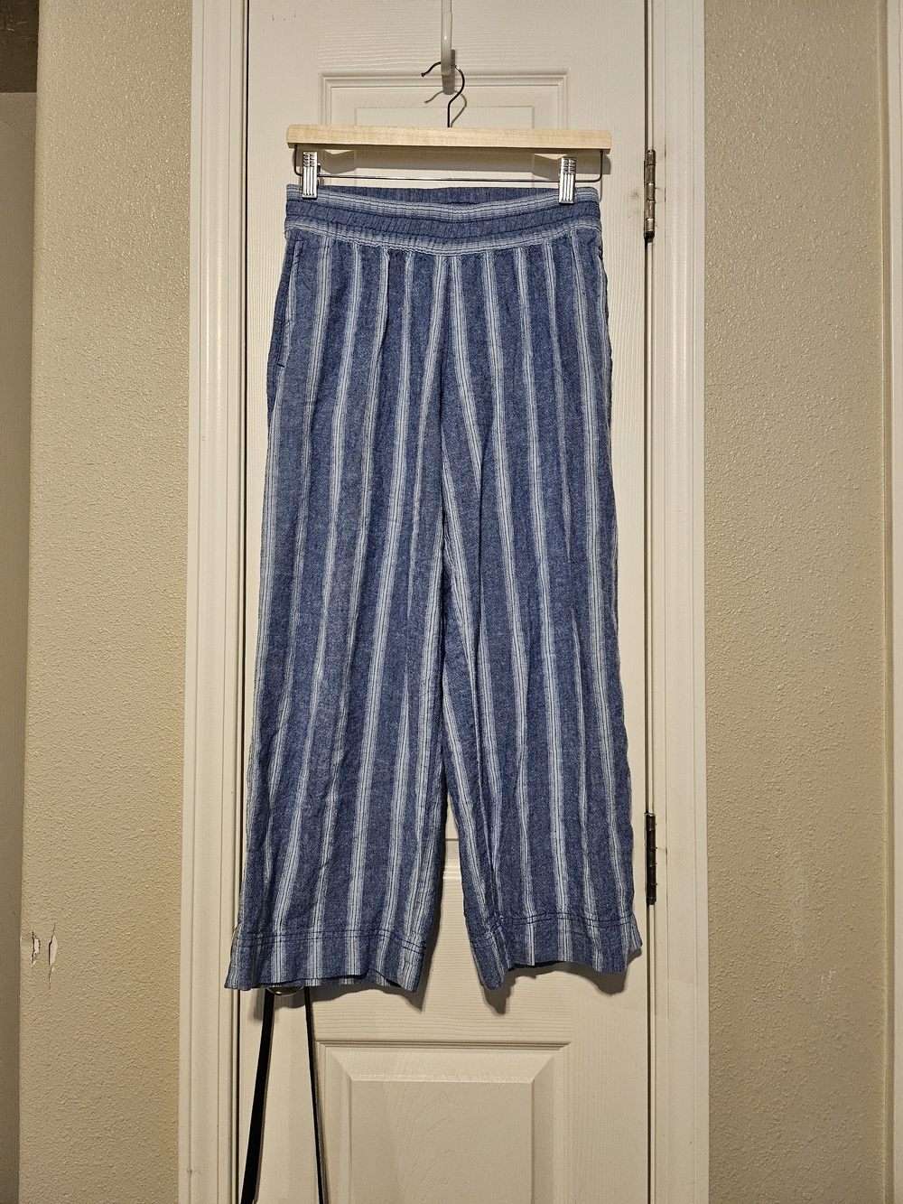 Old Navy Linen Blend Blue & White Striped Wide-Leg Pants